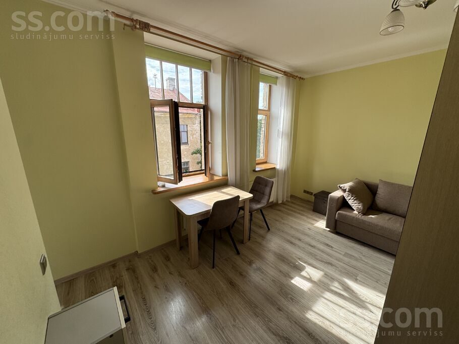 Apartment photo 2