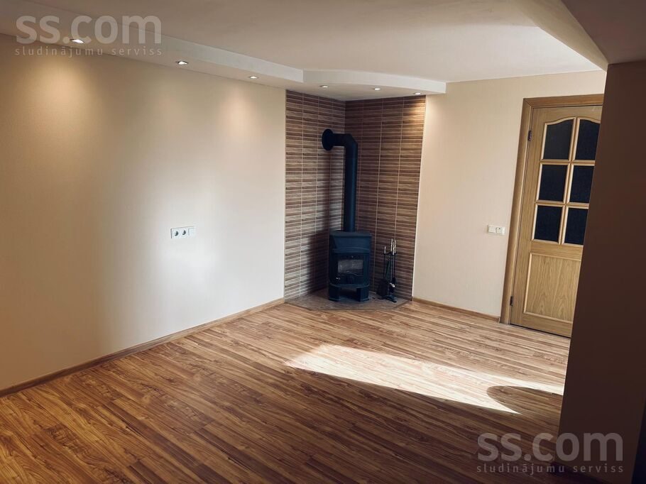 Apartment photo 2