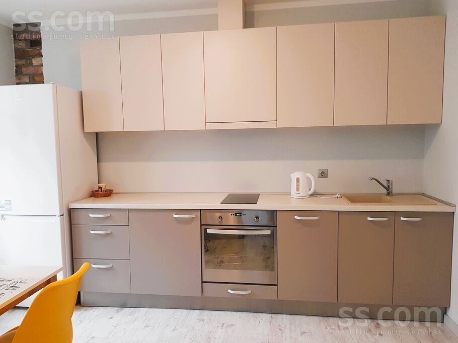 Apartment photo 2