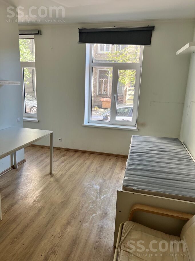 Apartment photo 2