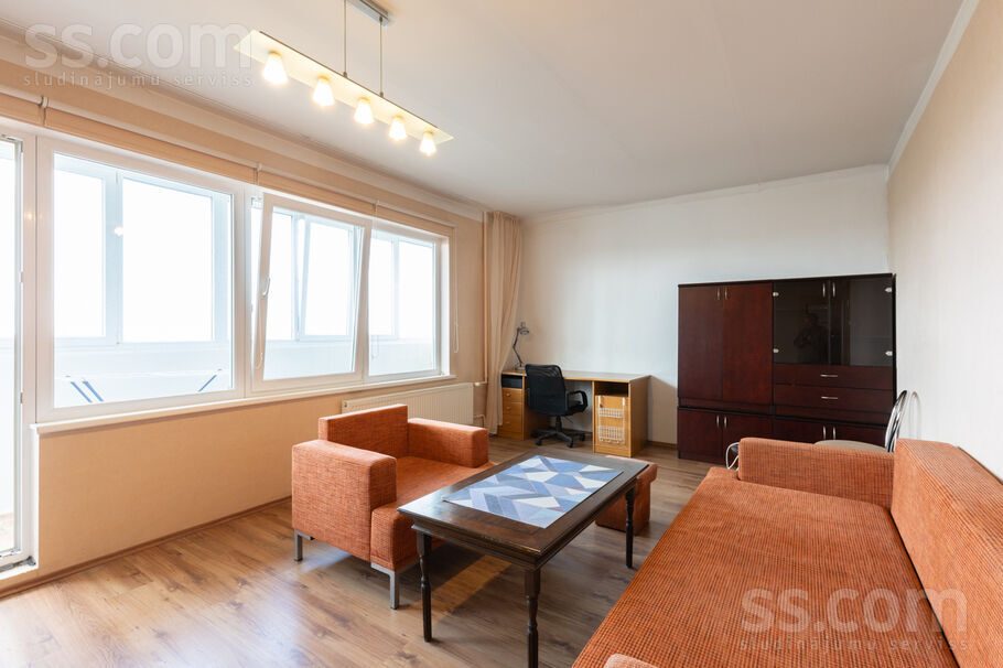 Apartment photo 2