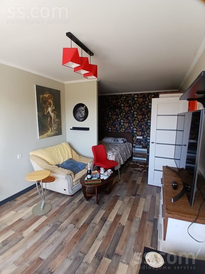 Apartment photo 2