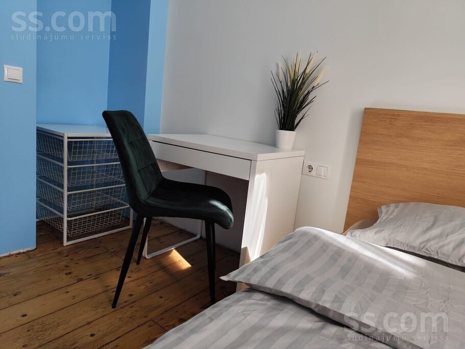 Apartment photo 2