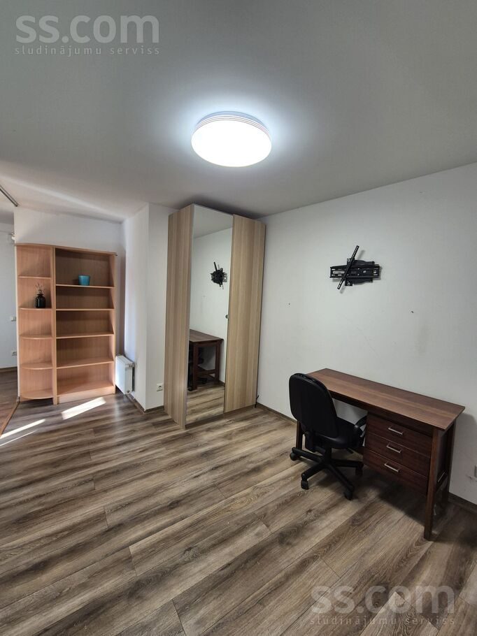 Apartment photo 2
