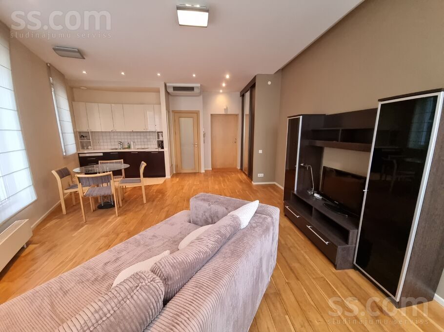 Apartment photo 2