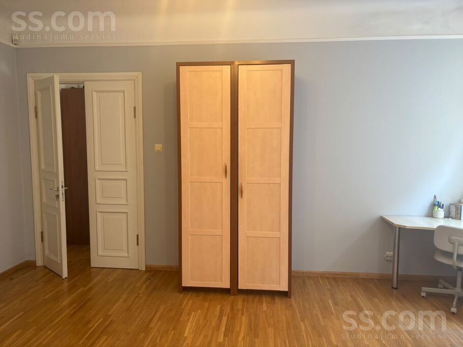 Apartment photo 5