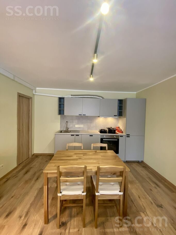 Apartment photo 8