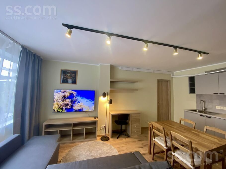 Apartment photo 2