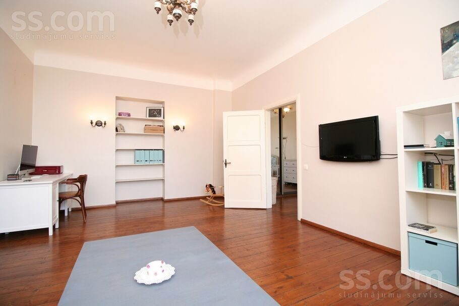 Apartment photo 5
