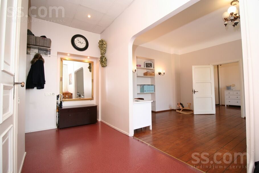 Apartment photo 7