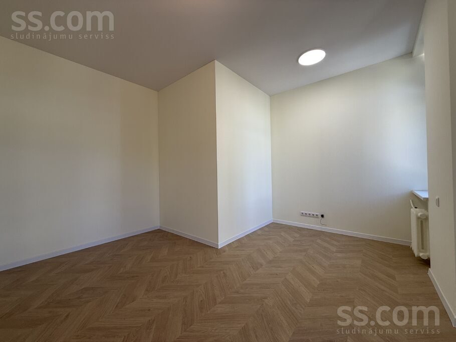 Apartment photo 8