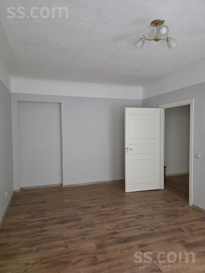 Apartment photo 2
