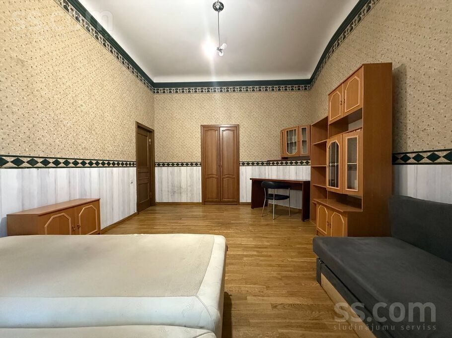 Apartment photo 2