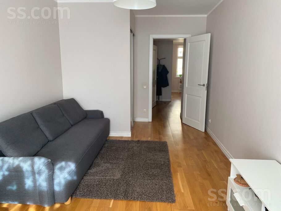 Apartment photo 2