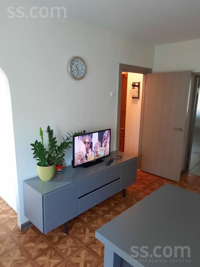 Apartment photo 2