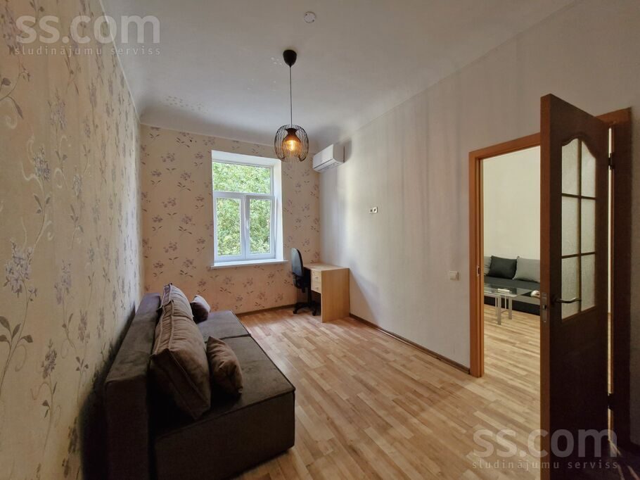 Apartment photo 3