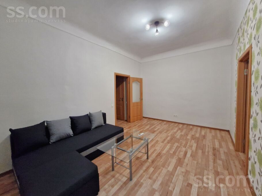 Apartment photo 2