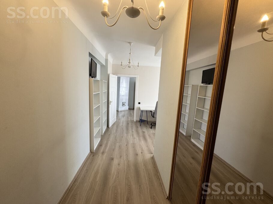 Apartment photo 8