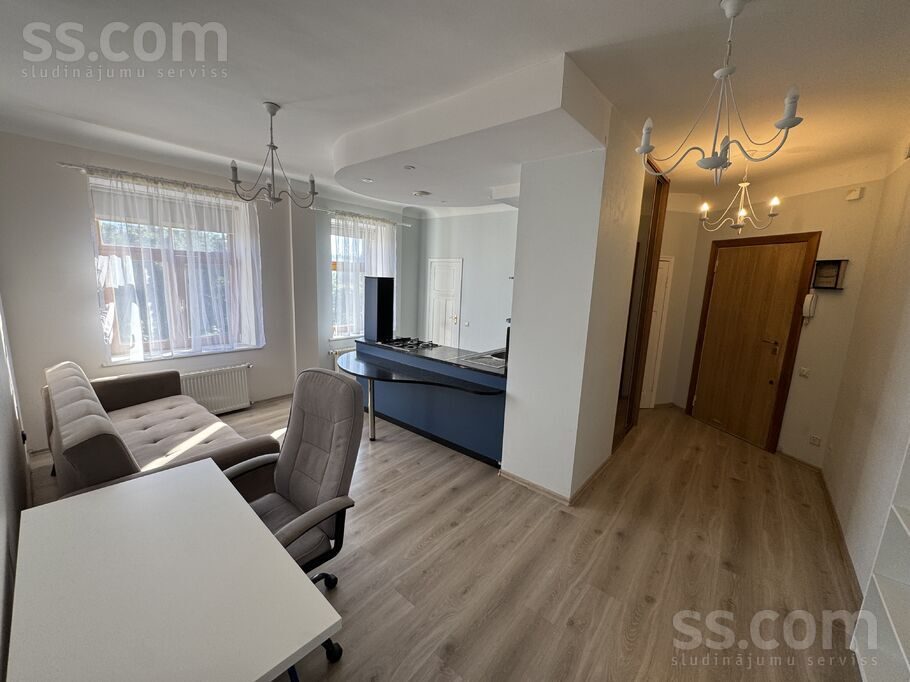 Apartment photo 2