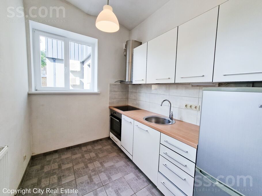 Apartment photo 2
