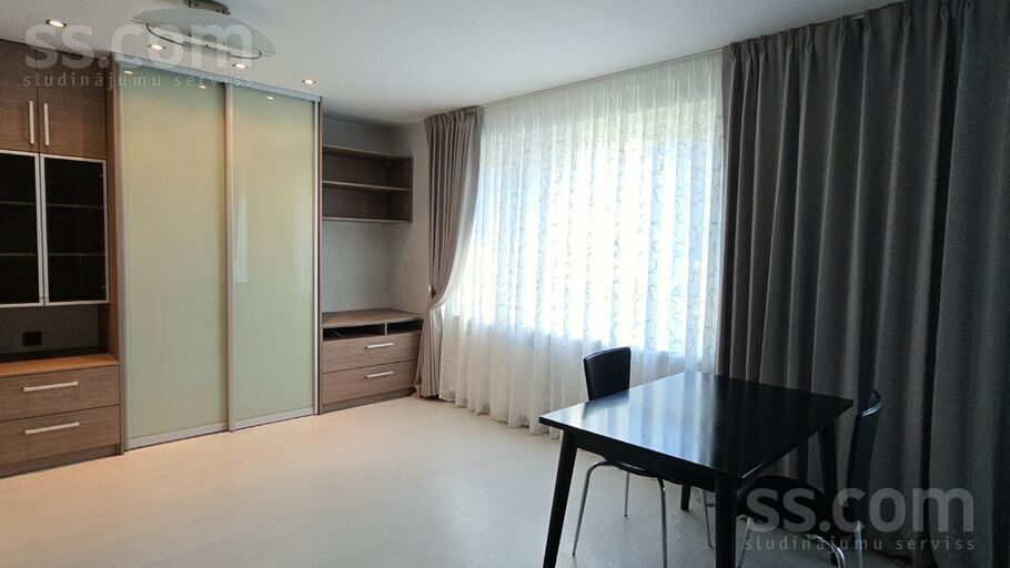 Apartment photo 2
