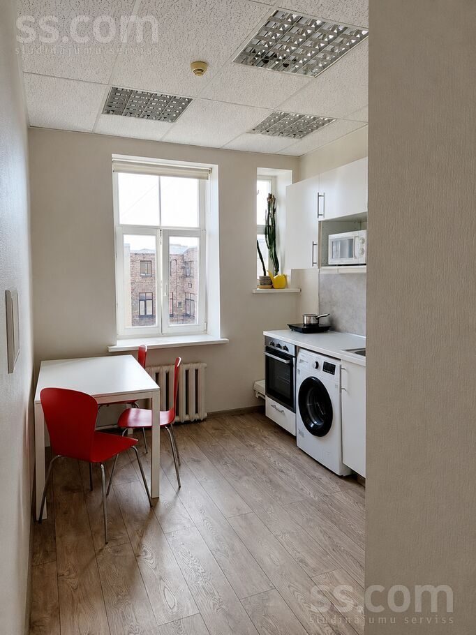 Apartment photo 2