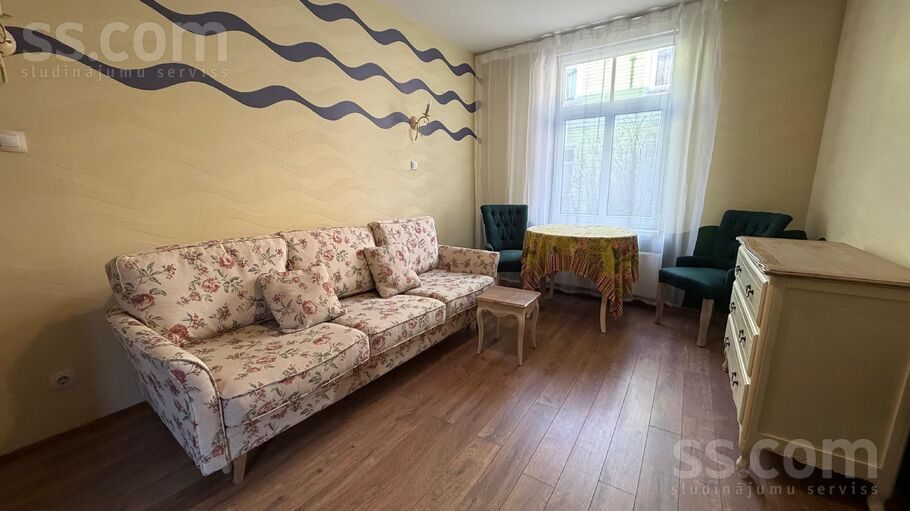 Apartment photo 2