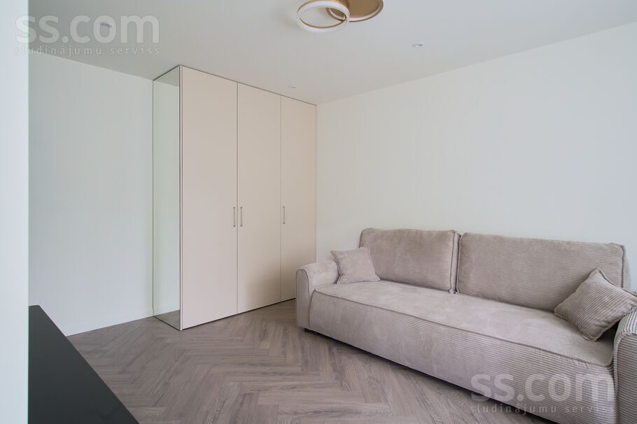 Apartment photo 2