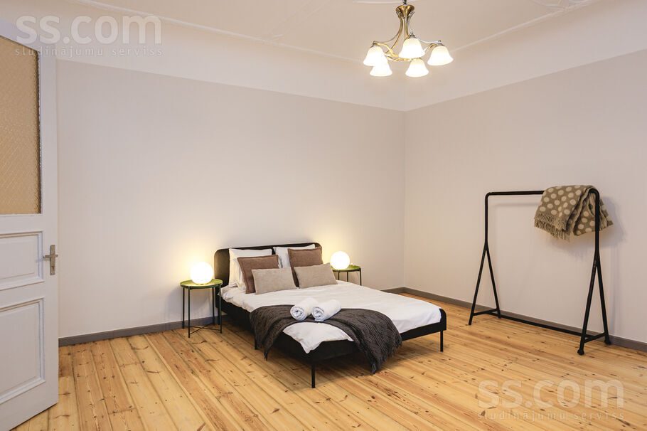 Apartment photo 2