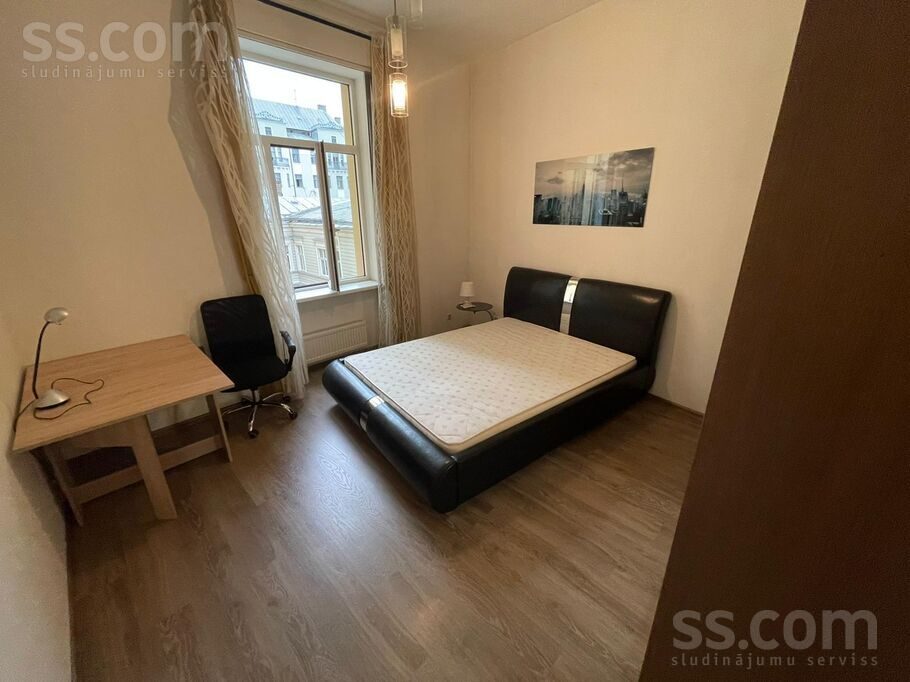 Apartment photo 8