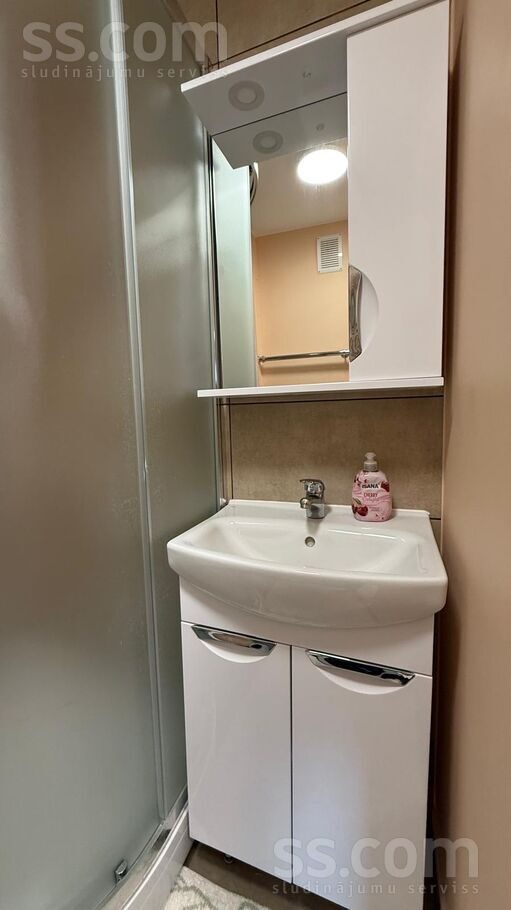 Apartment photo 2