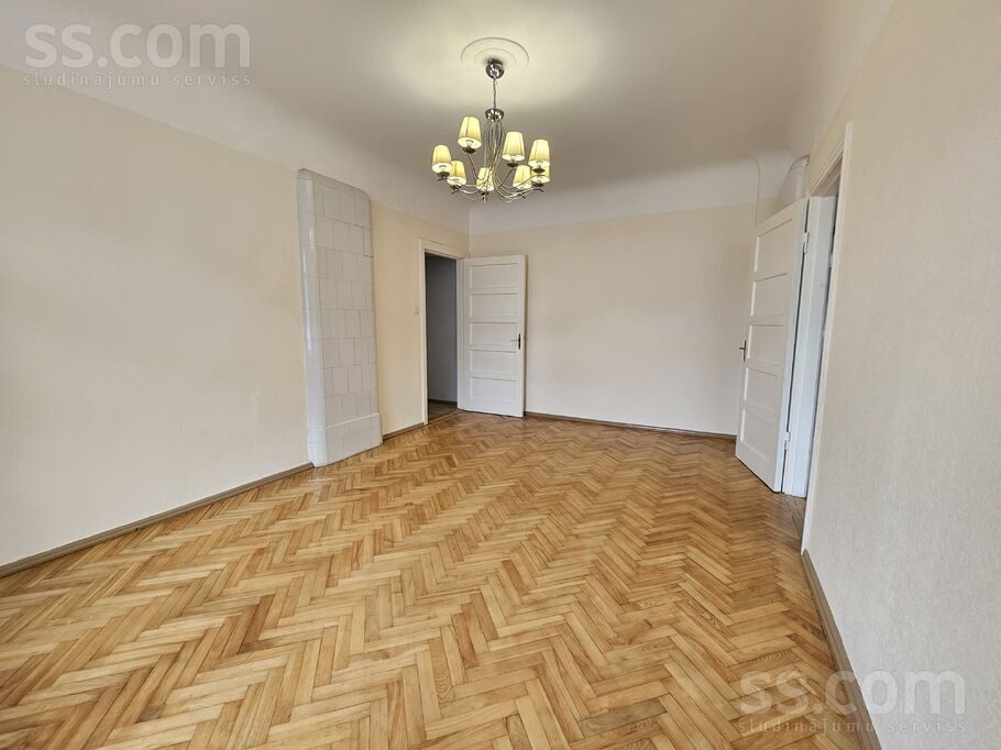 Apartment photo 2