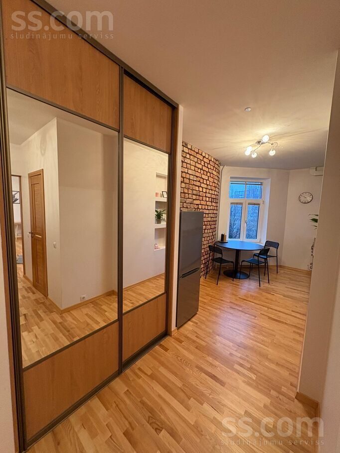Apartment photo 2