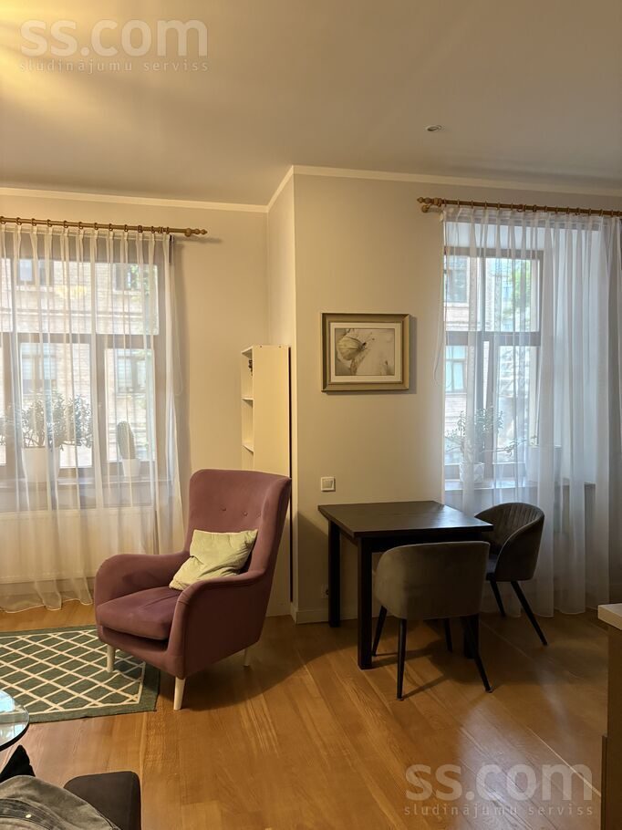 Apartment photo 2