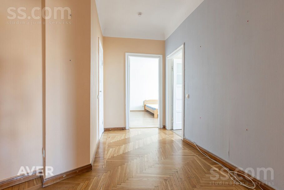 Apartment photo 3