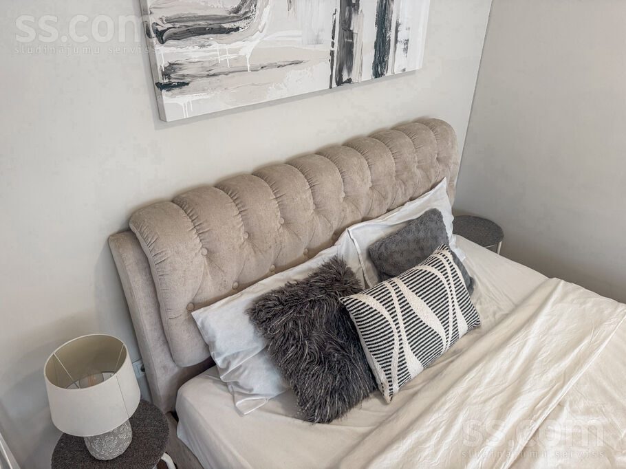 Apartment photo 2