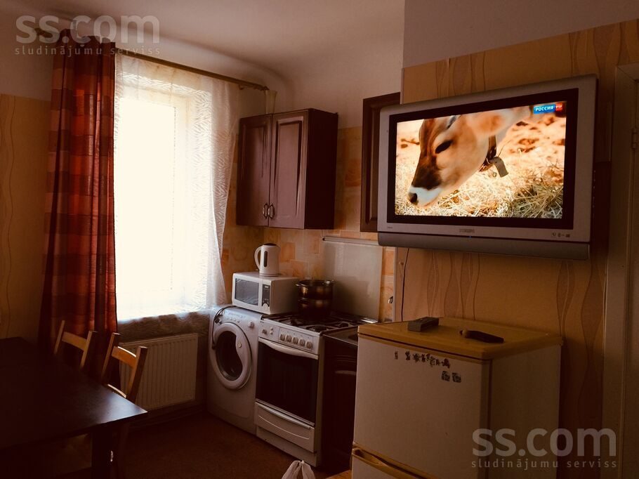 Apartment photo 2