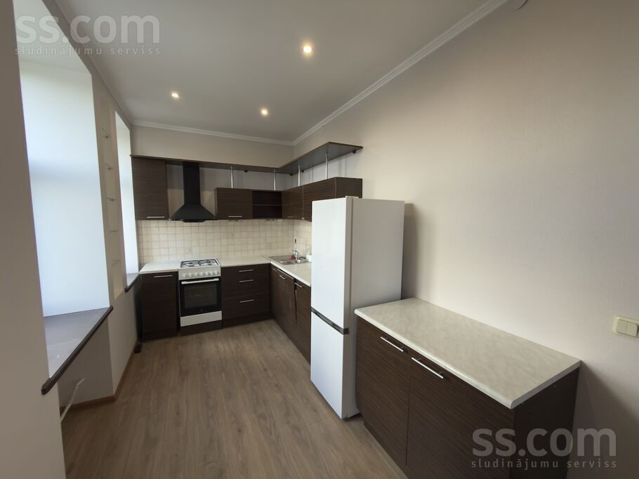 Apartment photo 2